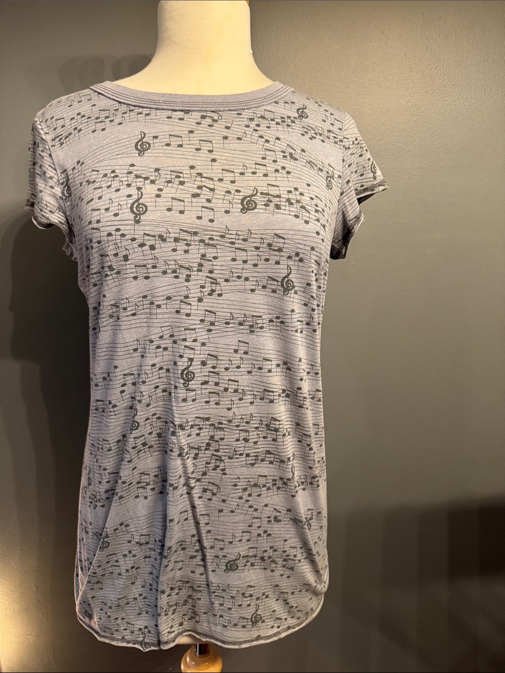 Women’s Light Gray Music Print Short Sleeve Tee